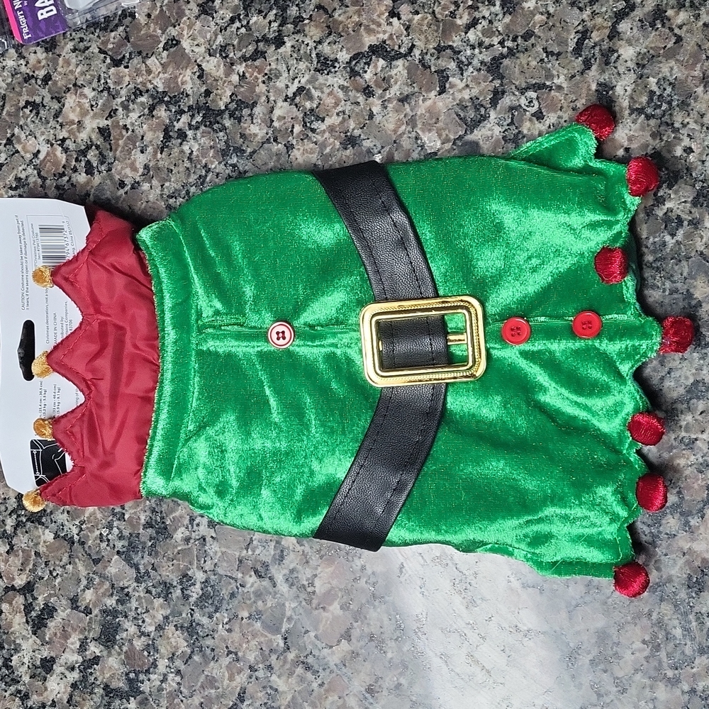 Small Pet Costume fits 7-12 lb  10-12 in, Christmas themed new w tags